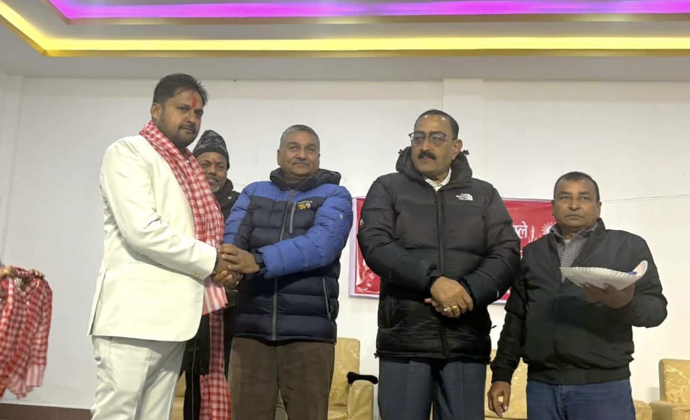 पर्सा–१ मा जसपाका वीरगन्ज महानगर अध्यक्ष यादवसंगै १२० जना एमालेमा प्रवेश